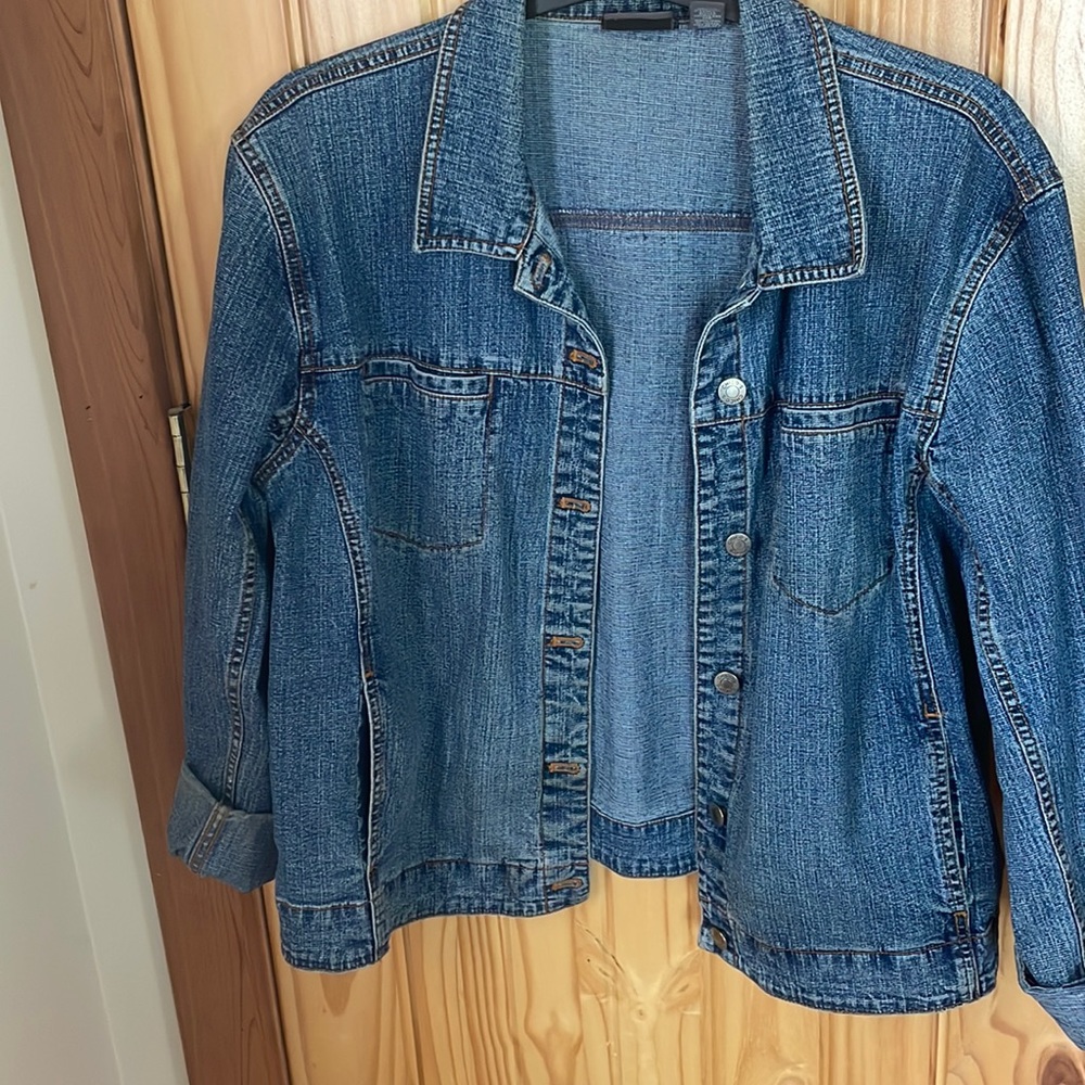 Additions by Chico’s jean jacket. Great condition, no rips or frayed edges.